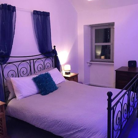Vollie House With Hot Tub, Sauna & Log Burner Penpont Экстерьер фото
