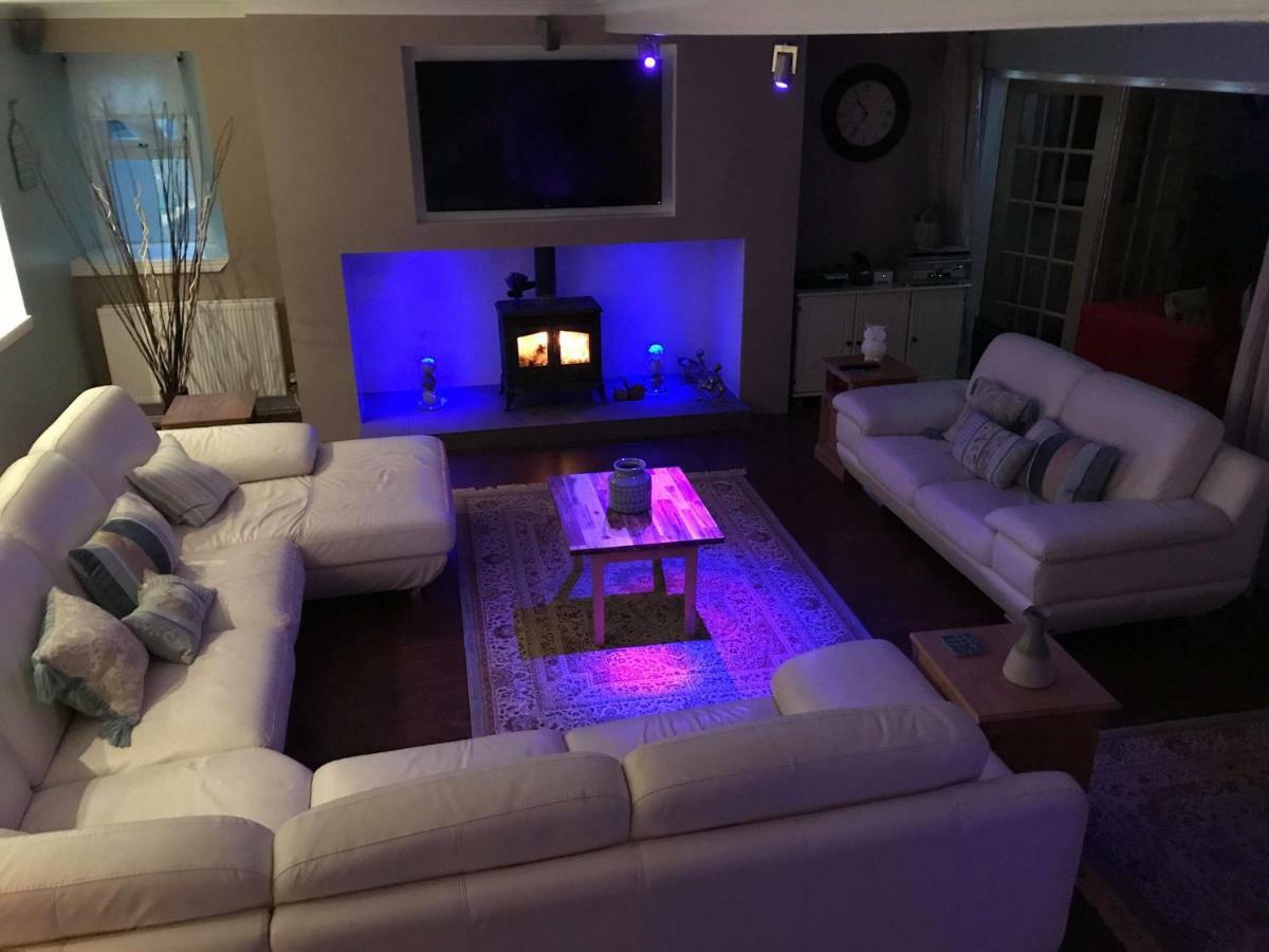 Vollie House With Hot Tub, Sauna & Log Burner Penpont Экстерьер фото